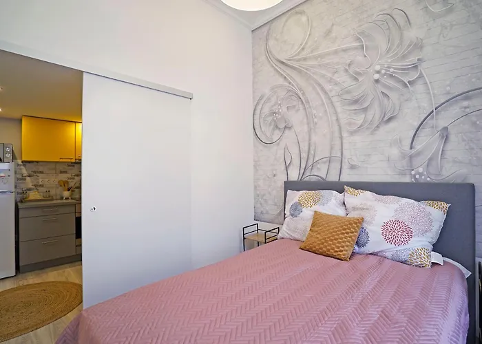 Majestic Loft With Two Bedroom By The Synagogue *
