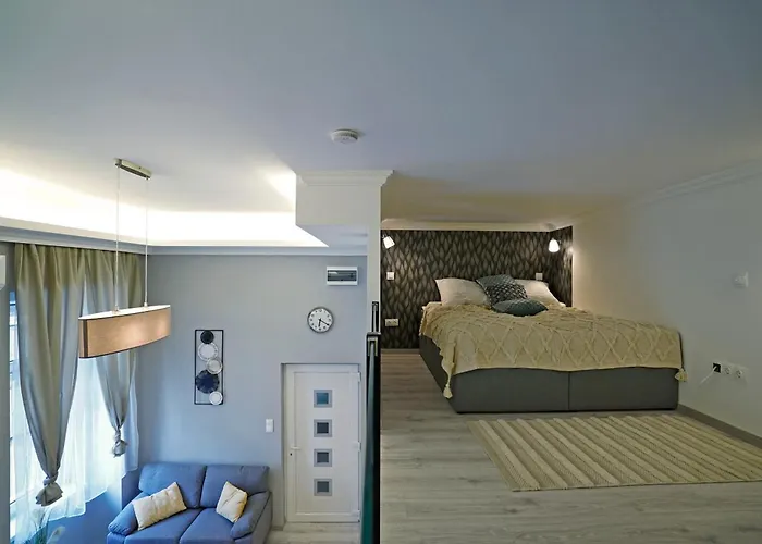 Majestic Loft With Two Bedroom By The Synagogue