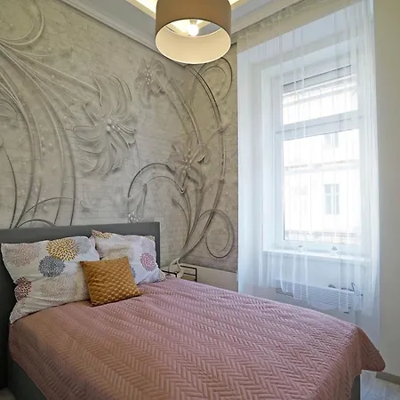 Majestic Loft With Two Bedroom By The Synagogue Будапешт