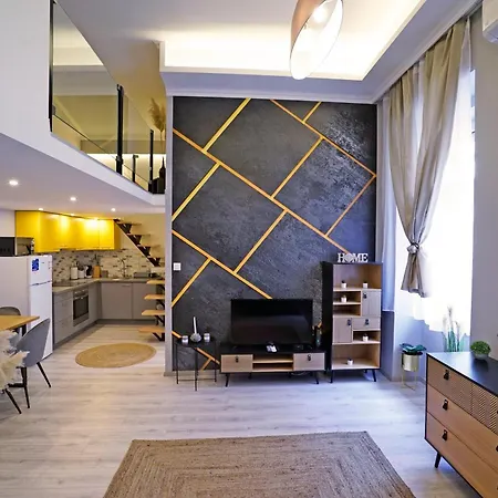 Апартаменты Majestic Loft With Two Bedroom By The Synagogue Будапешт