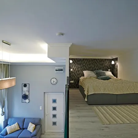 Majestic Loft With Two Bedroom By The Synagogue