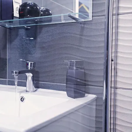 Majestic Loft With Two Bedroom By The Synagogue