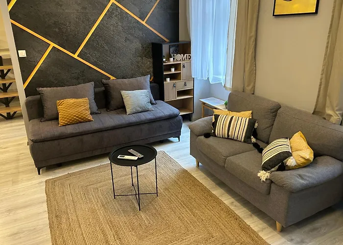 Majestic Loft With Two Bedroom By The Synagogue Apartmán